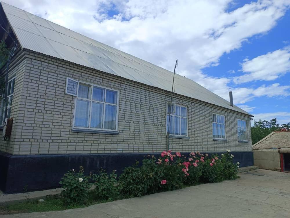 Meerim Guest House Bokonbayevo Exterior photo